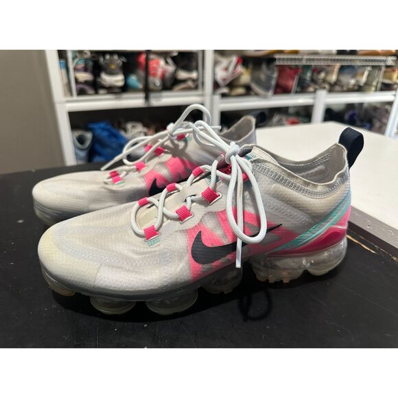 Nike Women's Airmax plus shoes 9 - Gray, Pink, and Teal - Picture 2 of 8